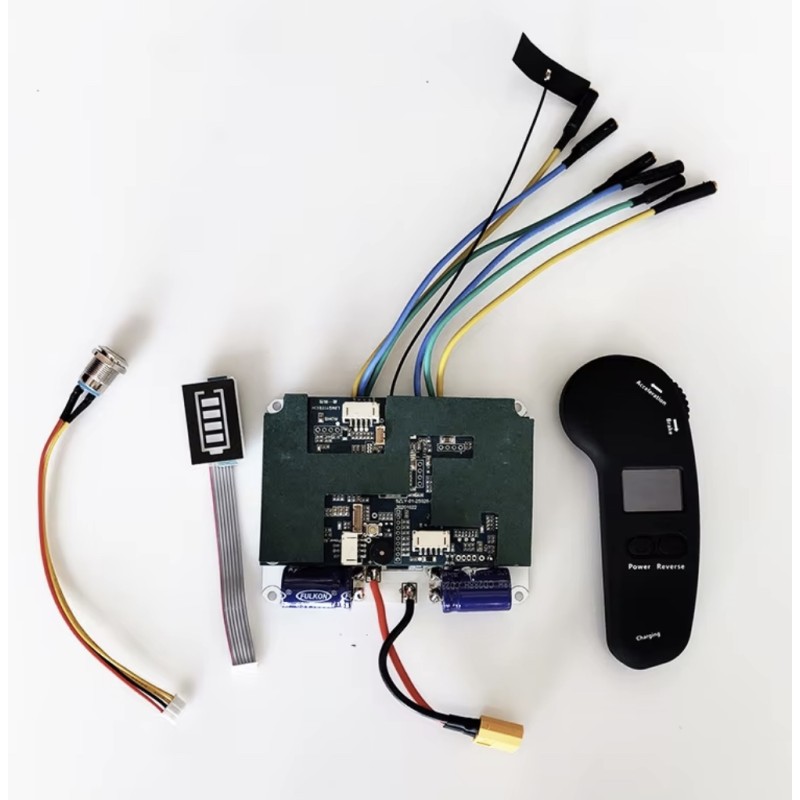 Kit controladora con mando para monopatin 12s 48v para motor de doble accionamiento KROXNE - 1  