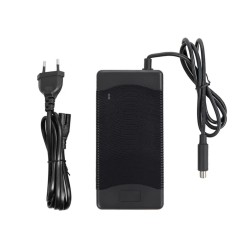 Punjač baterije za električni romobil Xiaomi 5  - 1  