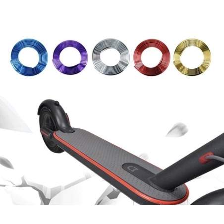 Dekorativ antikollisjonsbeskyttelseslist for elektrisk scooter.  - 11 Beskytt chassiset og bunnen på den elektriske scooteren di