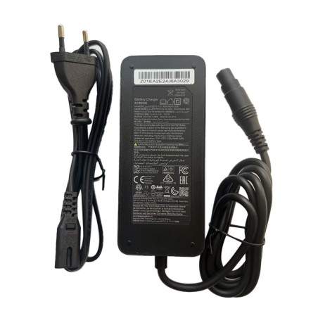 Incarcator pentru trotineta Xiaomi Electric Scooter 4 Pro Plus Xiaomi - 1 Incarcator pentru trotineta Xiaomi Electric Scooter 4 