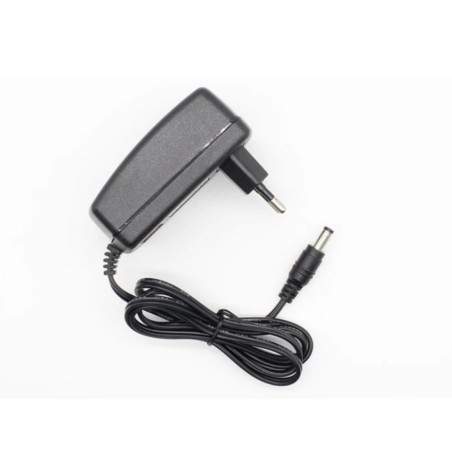 Schnellladegerät für den internen Akku des Xiaomi Mi Scooter 3, Mi3, Mi 3 lite, Mi Scooter 4, Mi 4 Lite oder ähnlichen Rollers  
