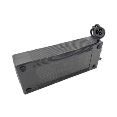 Carregador Minimotors 83V 1.4A para Dualtron 72V Storm, Ultra 2/X II UP, Thunder II e X2 Minimotors - 4 Compatível com Dualtron 